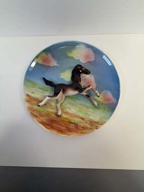 Vintage 3D Ceramic Horse Wall Hanging Plate 9 Inch